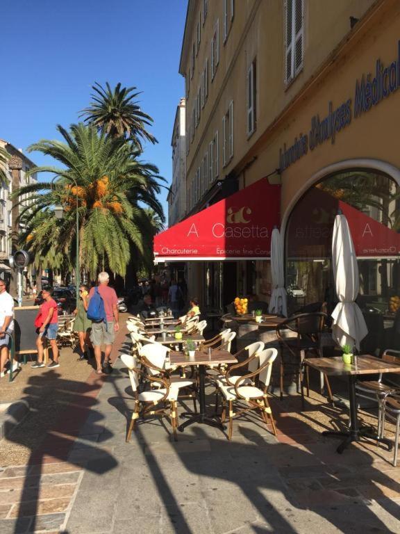 Ajaccio Centre Vieille Ville Imperiale Tt Confort Ttes Commodites 3 A 4 Pers Cathedrale A 300M Mer Port Marche Local Plages Exterior foto
